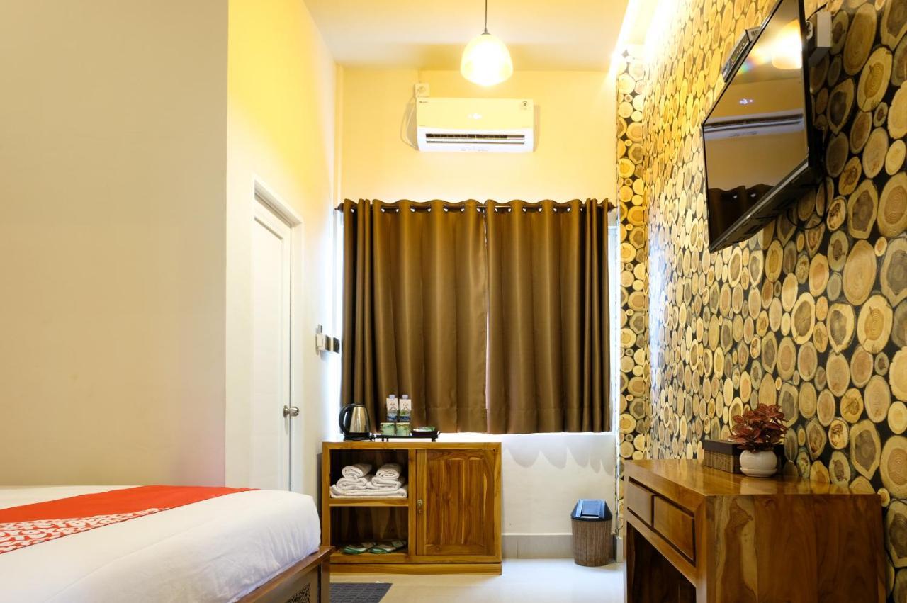 Oyo 683 Jepun Guesthouse Матарам Екстериор снимка