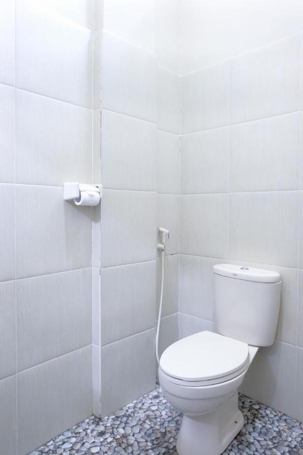 Oyo 683 Jepun Guesthouse Матарам Екстериор снимка
