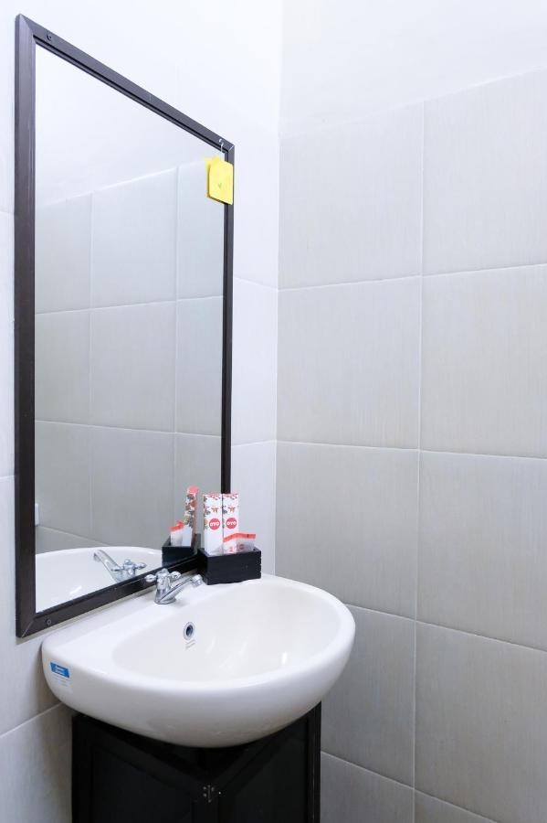 Oyo 683 Jepun Guesthouse Матарам Екстериор снимка